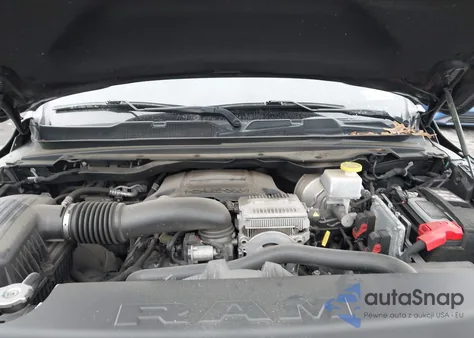 2021 Ram 1500 Laramie 4X4 5'7 Box z USA, uszkodzony, nr VIN 1C6SRFJT2MN788452